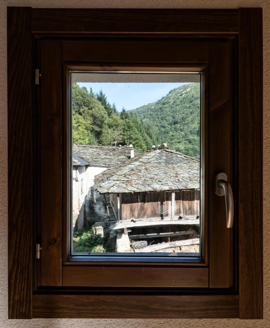 Hotel Rural Las Montanas De Pumar Besullo Exteriör bild